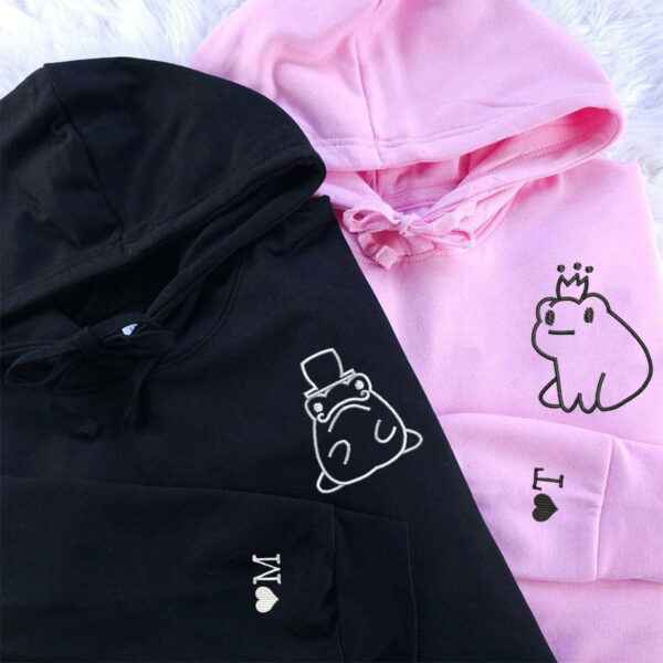 Custom Embroidered Frog King and Queen Matching Hoodies for Couples, Personalized Couple Sweatshirt, Couple Embroidered Sweatshirt, Valentine's Day Gifts Idea For Him Her - Image 6