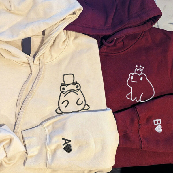 Custom Embroidered Frog King and Queen Matching Hoodies for Couples, Personalized Couple Sweatshirt, Couple Embroidered Sweatshirt, Valentine's Day Gifts Idea For Him Her