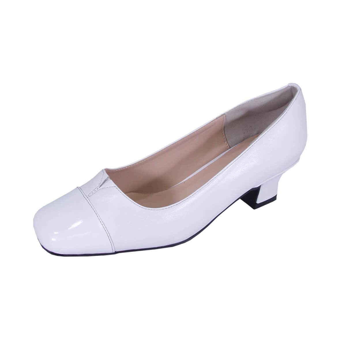 PEERAGE Leela Women's Wide Width Leather Pumps - Image 9